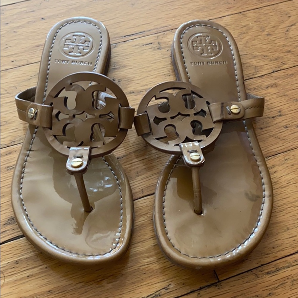 Tory Burch nude patent leather sandals size 6.5